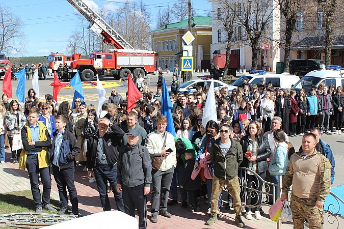 В Кинешме прошли торжества по случаю 20-летия городского поисково-спасательного отряда фото 6