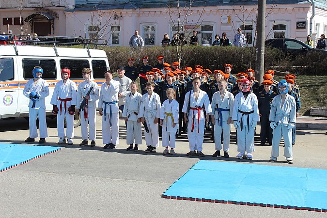 В Кинешме прошли торжества по случаю 20-летия городского поисково-спасательного отряда фото 21