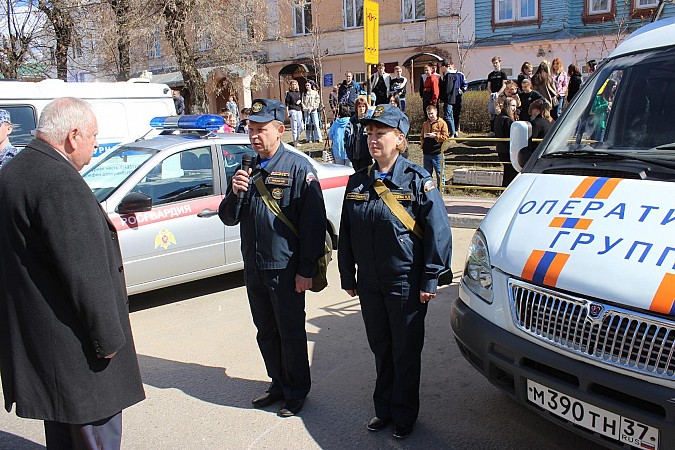 В Кинешме прошли торжества по случаю 20-летия городского поисково-спасательного отряда фото 34