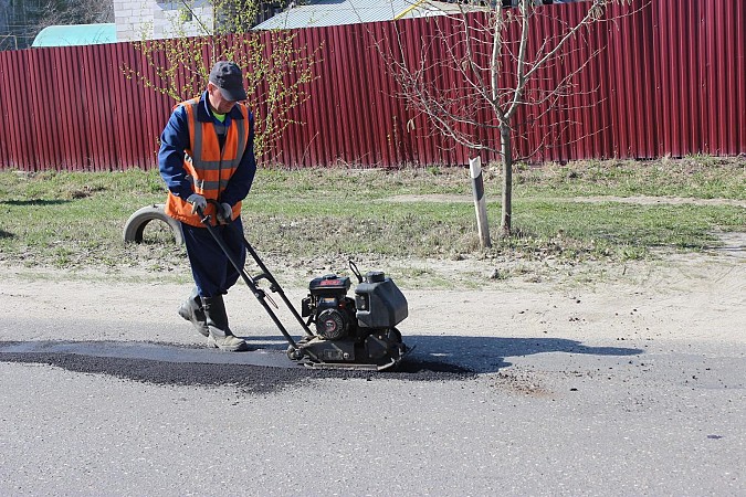 В Кинешме приступили к основному этапу ямочного ремонта дорог фото 7