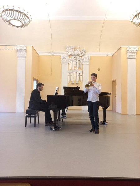 Учащиеся ДШИ победили на Всероссийском конкурсе исполнителей на духовых и ударных инструментах фото 8