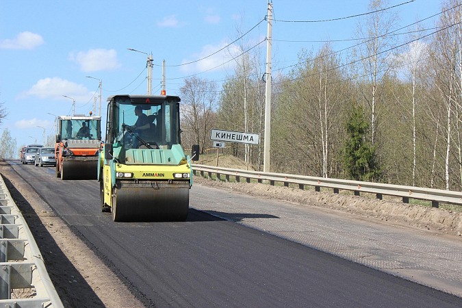На улице Юрьевецкой укладывают первый слой асфальта фото 5
