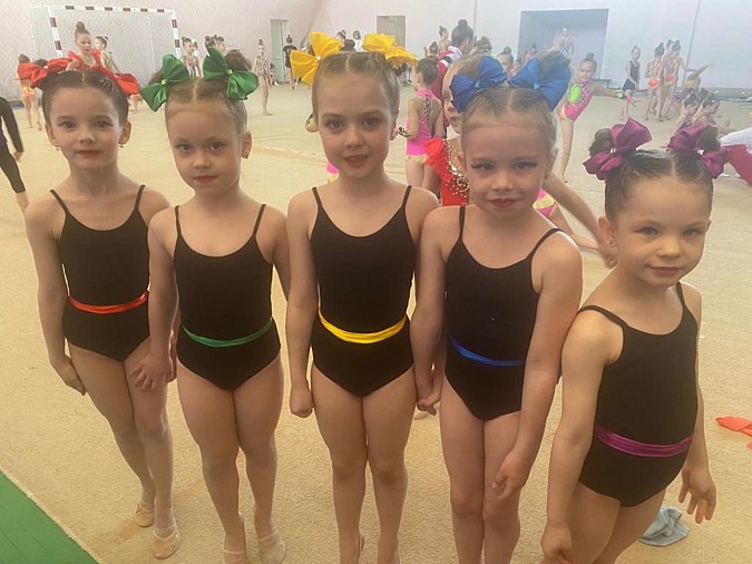 Кинешемские гимнастки завоевали награды на межрегиональном турнире фото 7