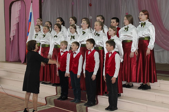 Гимназисты Кинешмы победили на городском смотре школьных хоров фото 3