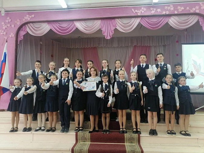 Гимназисты Кинешмы победили на городском смотре школьных хоров фото 2