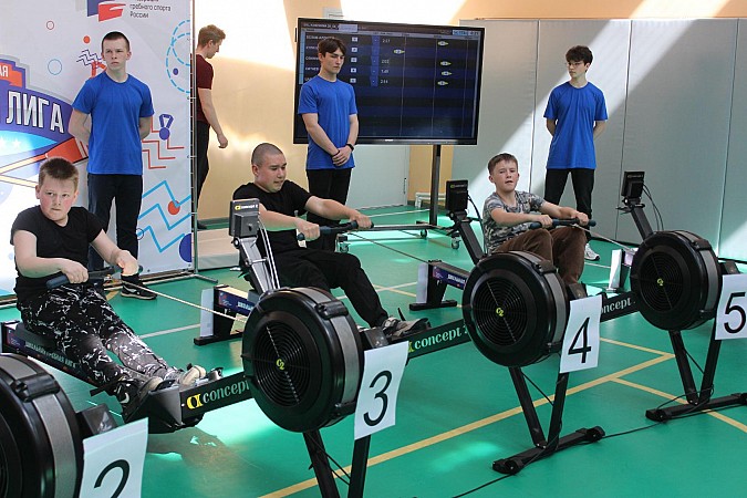 В Кинешме впервые прошли соревнования по гребному спорту в дисциплине «гребля-индор» фото 12