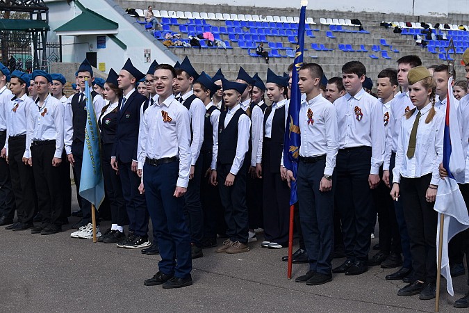 В Кинешме прошёл смотр строя и песни «На знамя Победы равняем шаг!» фото 6