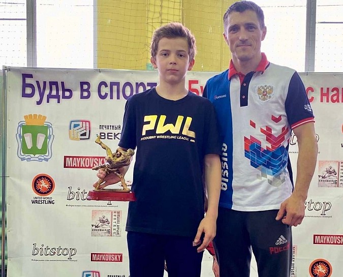 Кинешемцы завоевали награды на Межрегиональных соревнованиях по вольной борьбе фото 7