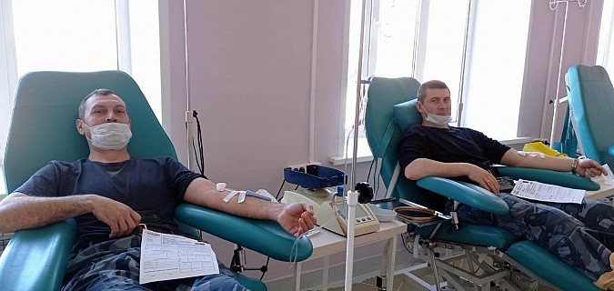 В преддверии Дня победы сотрудники ИК-3 сдали кровь фото 2