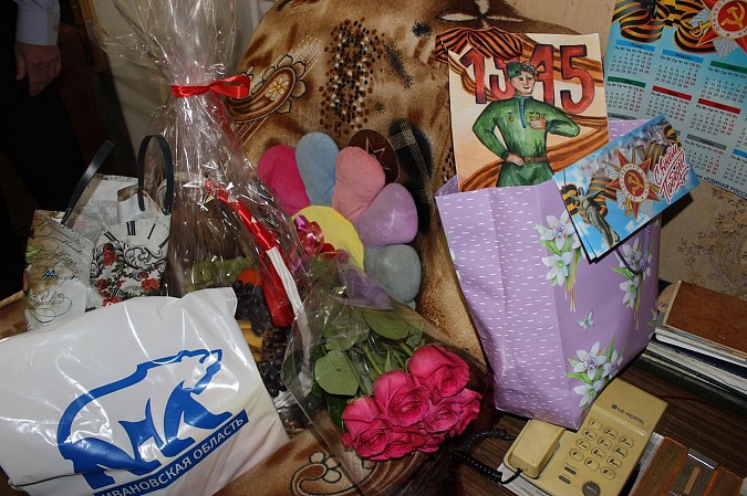 В Кинешме в дома ветеранов Великой Отечественной войны пришли с поздравлениями фото 3