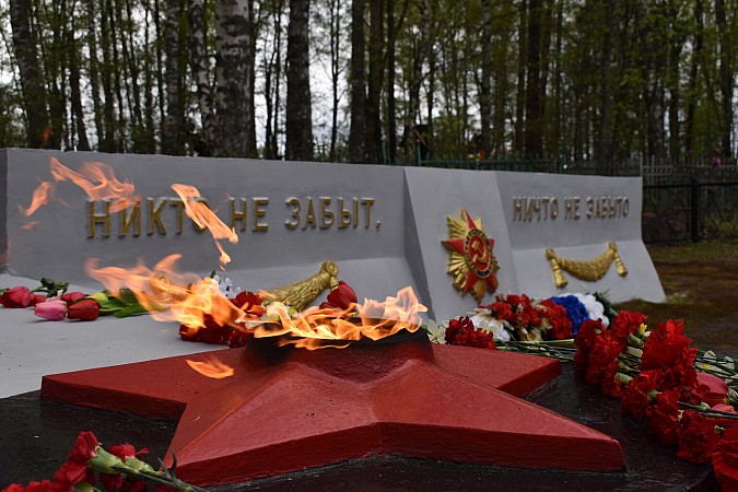 В Кинешме на воинских захоронениях на кладбищах «Сокольники» и «Затенки» прошли митинги фото 13