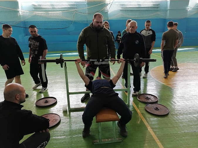 В Кинешме прошёл турнир по русскому жиму фото 2