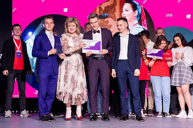 Студенты кинешемских колледжей - лауреаты областного фестиваля «Студенческая весна» фото 19