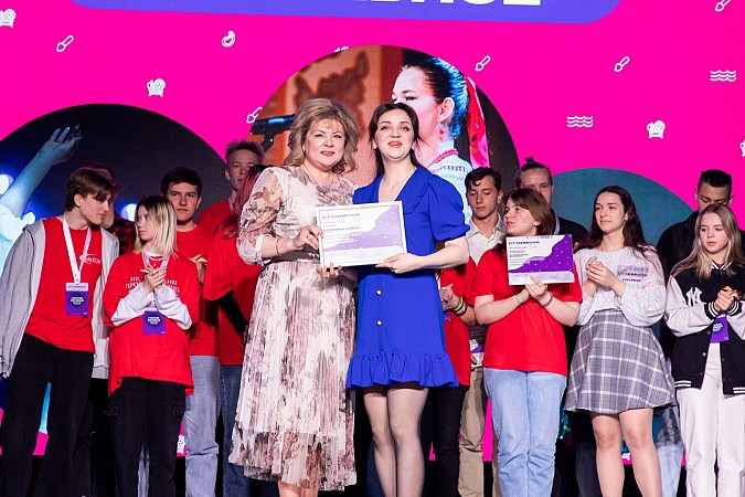 Студенты кинешемских колледжей - лауреаты областного фестиваля «Студенческая весна» фото 16