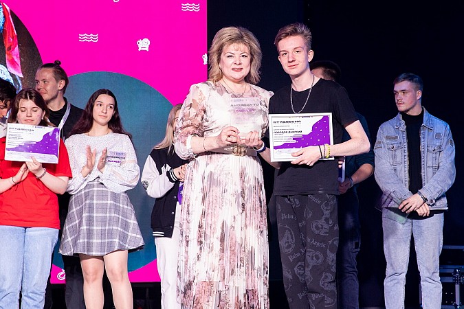 Студенты кинешемских колледжей - лауреаты областного фестиваля «Студенческая весна» фото 13
