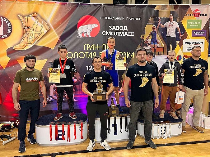 Кинешемцы завоевали награды «Золотой борцовки» в Смоленске фото 3