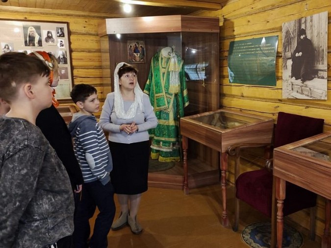 Воспитанники социально-реабилитационного центра посетили музей святителя Василия Кинешемского фото 4