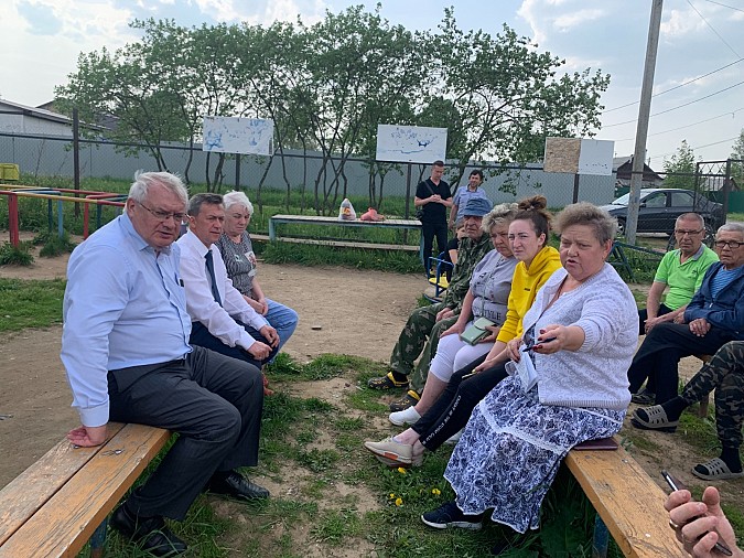 Александр Фомин: «Будем вместе решать проблемы жителей микрорайона «Залесье» фото 2