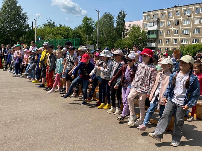 В микрорайоне «Автоагрегат» прошёл праздник, посвящённый Дню защиты детей фото 5