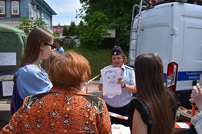 В День открытых дверей в Кинешме полиция продемонстрировала свою боеготовность фото 25