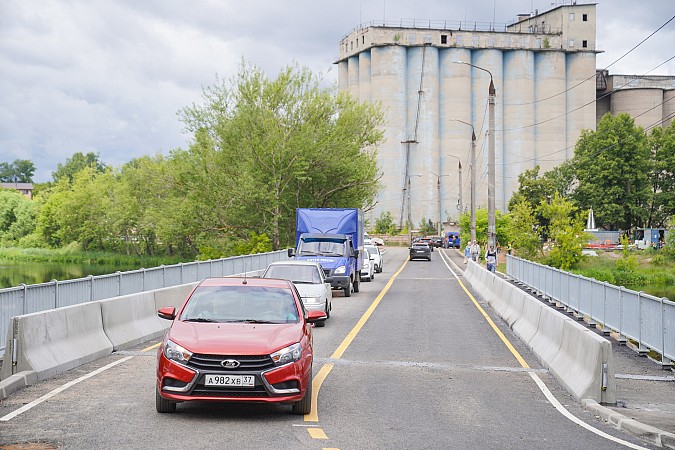 Станислав Воскресенский оценил ход работ по ремонту моста через Казоху фото 5