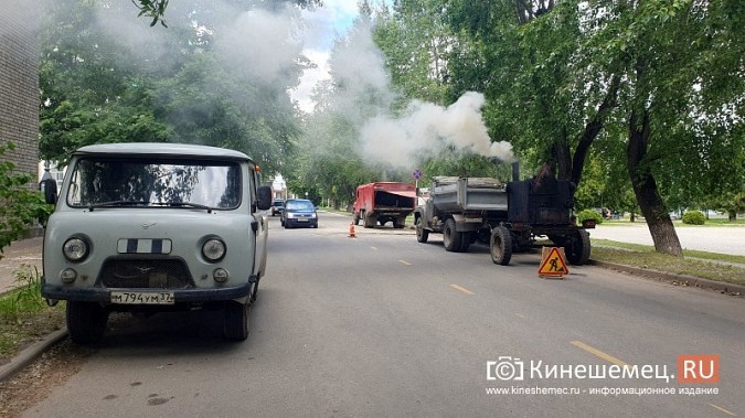 На следующий день после открытия моста через Казоху в Кинешме надумали латать ул.Советскую фото 2