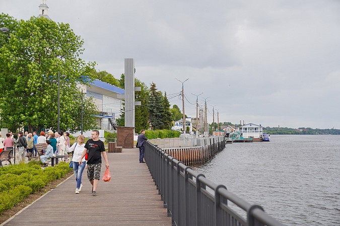 На стрелке у Никольского моста кинешемцы попросили губернатора уделить внимание микрорайонам фото 5