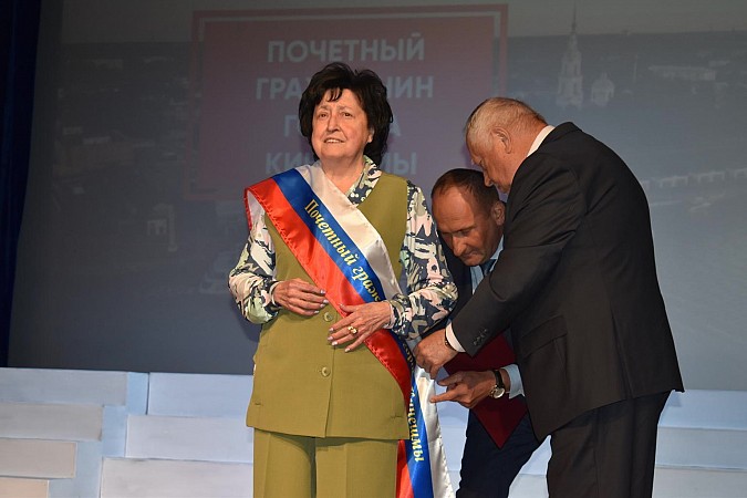 В Кинешме чествовали нового Почётного гражданина - Ларису Шалободову фото 5