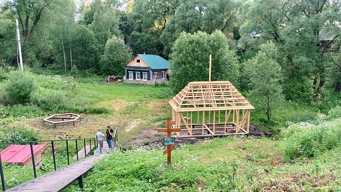 В Наволоках продолжается благоустройство ключика в честь Преподобного Тихона Луховского фото 2