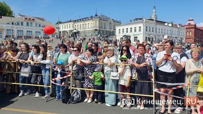 В День Кинешмы прошло традиционное шествие трудовых коллективов фото 29