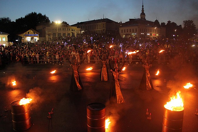 В День Кинешмы показали огненное шоу «Империя» фото 9