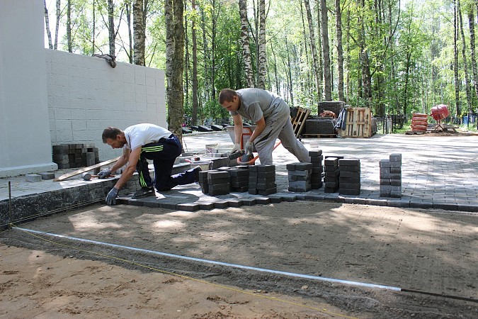 Завершается благоустройство воинского мемориала на кладбище «Сокольники» фото 4