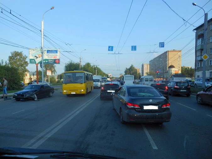 ДТП с участием двух легковушек и ПАЗика произошло в Ивановской области фото 2