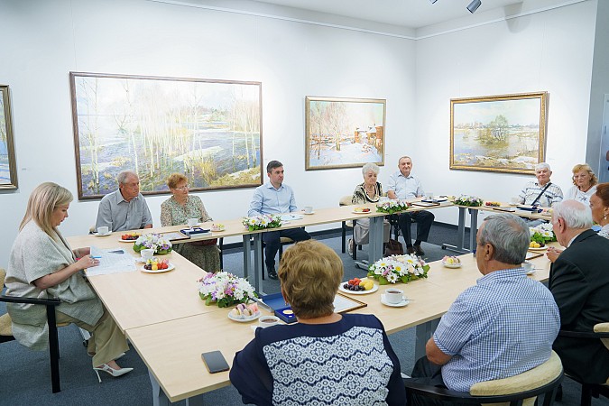 Губернатор поздравил с Днем семьи, любви и верности семейные пары, прожившие вместе более 50 лет фото 2