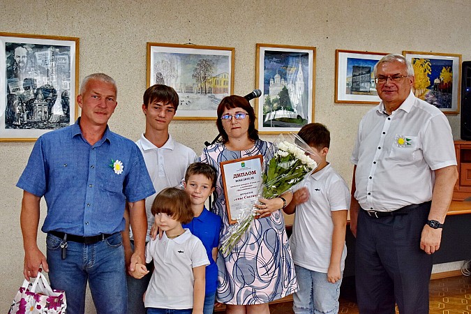 В Кинешме чествовали победителей и участников конкурса «Семья года» фото 24