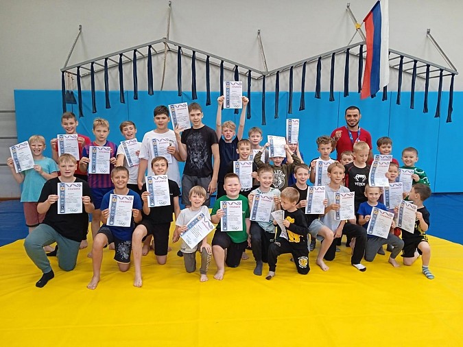 В спортшколе «Волжанин» прошли соревнования по ОФП фото 2