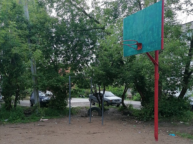 Суд обязал спортшколу «Арена» отремонтировать площадку на ул.Виноградова фото 3