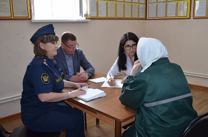 Члены СПЧ Ева Меркачева и Борис Кравченко проверили кинешемскую женскую колонию ИК-3 фото 3