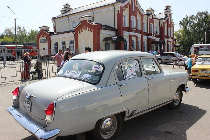 В Кинешму заехали легендарные советские автомобили фото 4