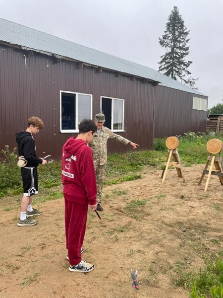 Военные инструкторы открыли под Кинешмой патриотический лагерь для молодёжи фото 15