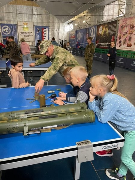 Военные инструкторы открыли под Кинешмой патриотический лагерь для молодёжи фото 13