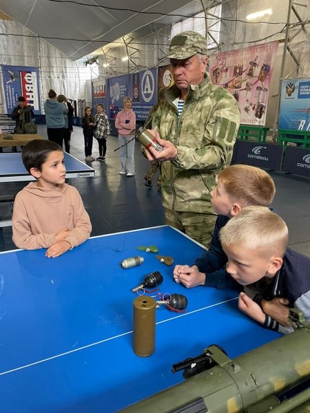 Военные инструкторы открыли под Кинешмой патриотический лагерь для молодёжи фото 12