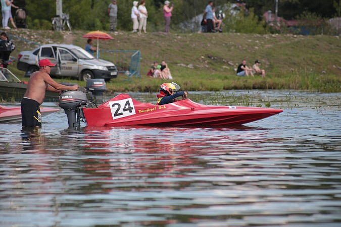 В Первенстве России по водно-моторному спорту в Кинешме принимают участие спортсмены из 13 регионов фото 9