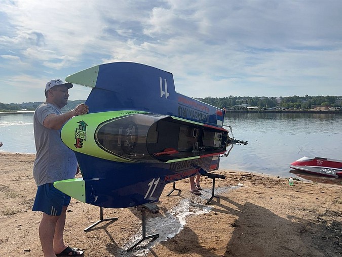 В Первенстве России по водно-моторному спорту в Кинешме принимают участие спортсмены из 13 регионов фото 18