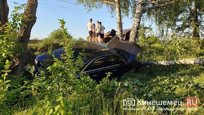 Жуткое ДТП на ул.Подгорной: лоб в лоб столкнулись ВАЗ и Audi A8 фото 6