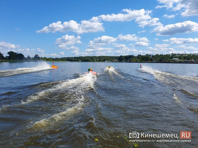 Команда Ростовской области выиграла Чемпионат России по водно-моторному спорту в Кинешме фото 27