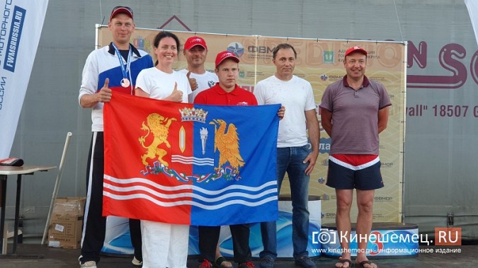 Команда Ростовской области выиграла Чемпионат России по водно-моторному спорту в Кинешме фото 47