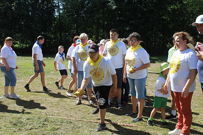 В парке у бывшего КЮМа отметили День физкультурника фото 3