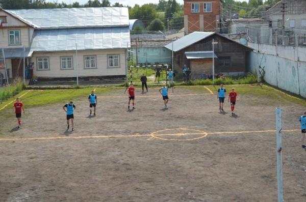 «Текстильщик» сыграл матч в кинешемской колонии строгого режима фото 3