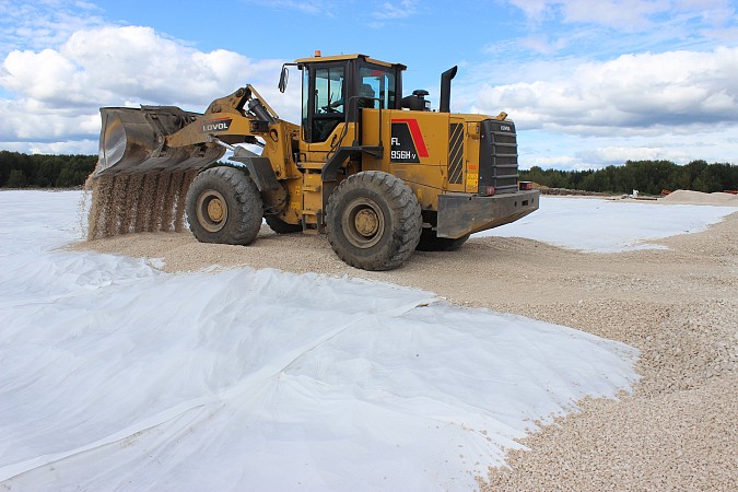 На свалке в Сокольниках после тушения очагов возгораний формируют террикон фото 7